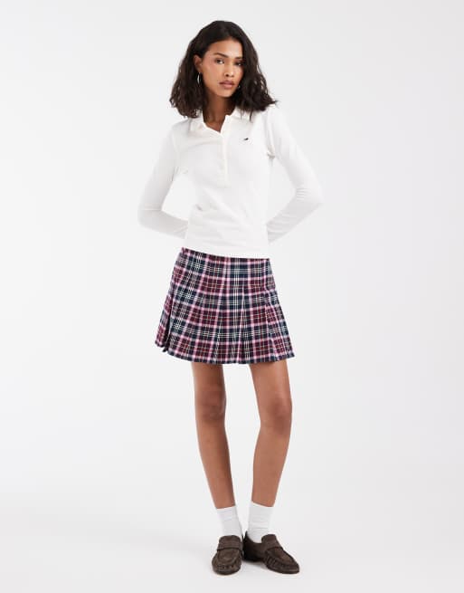 Tommy Jeans flag logo slim fit long sleeve polo shirt in white, 2 of 4
