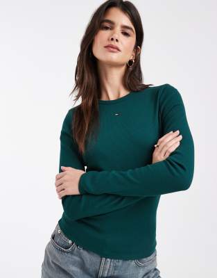 Tommy Jeans Flag Logo Slim Fit Long Sleeve T-shirt In Green