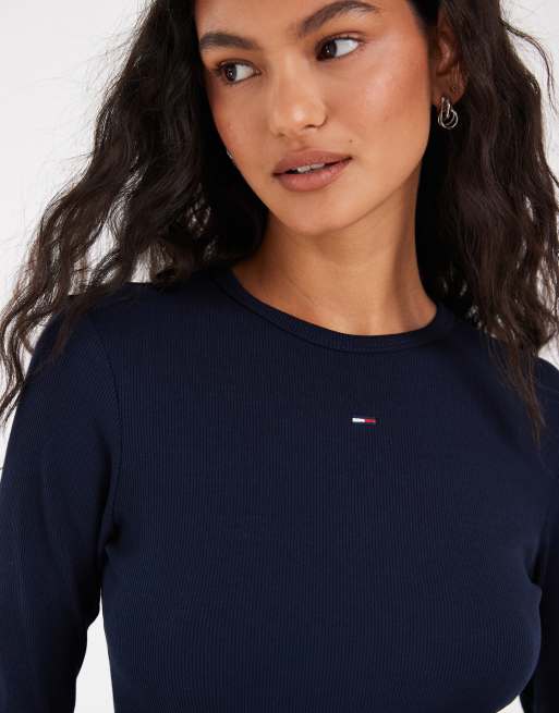 Tommy Jeans flag logo slim fit long sleeve T-shirt in navy, 2 of 4