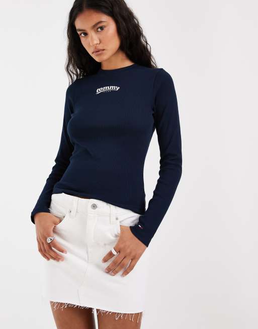Tommy Jeans flag logo slim fit long sleeve T-shirt in navy, 2 of 4