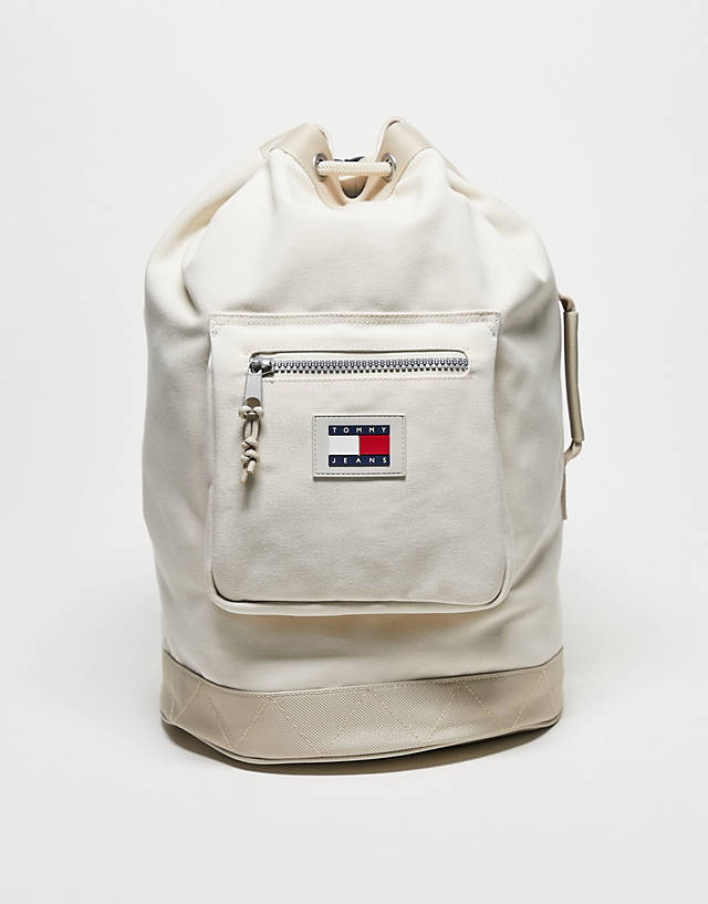 Tommy Jeans - flag logo sling bag in cream