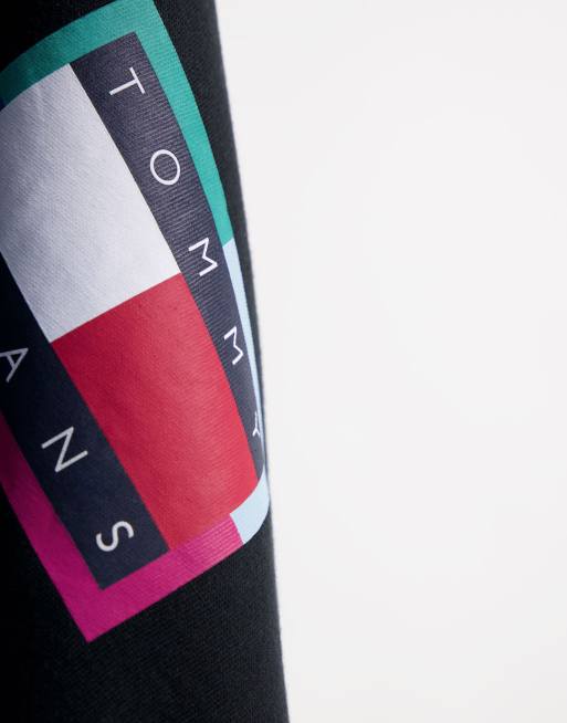 Tommy Jeans flag logo t-shirt in black, 3 of 4