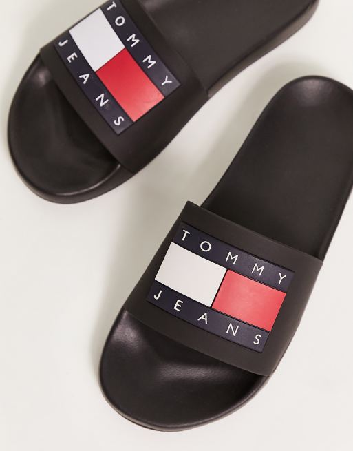 Tommy Jeans flag pool slides in black | ASOS