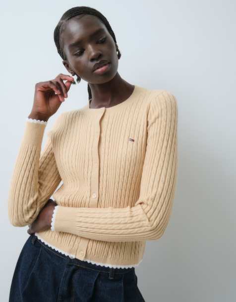 Tommy Jeans flätstickad kofta med flagglogga i beige - view 1