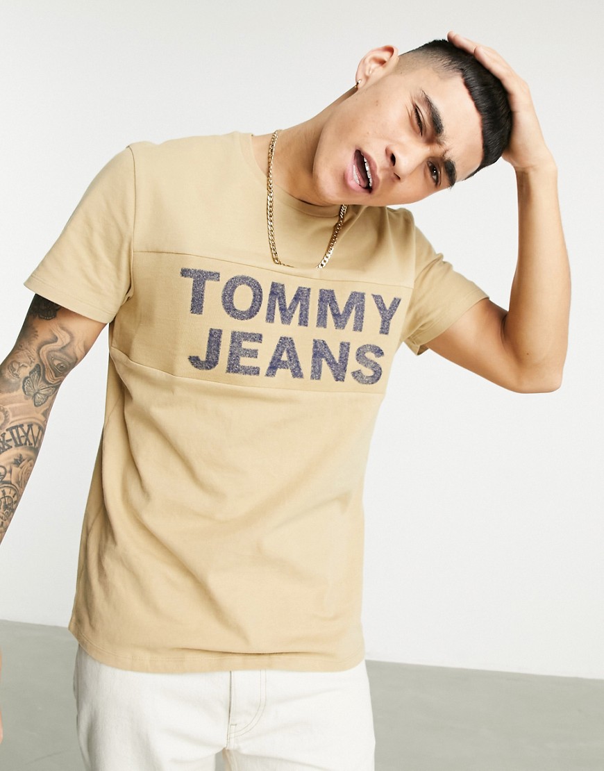 Tommy Jeans flocked logo T-shirt in beige-Neutral