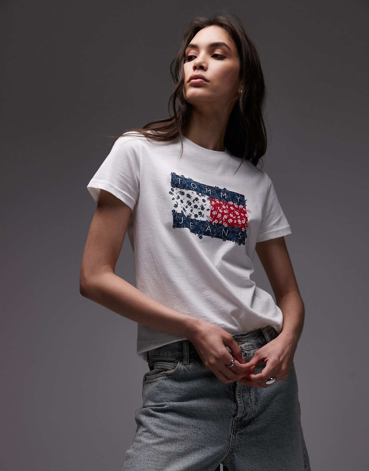 Tommy Jeans Floral flag t-shirt in beige