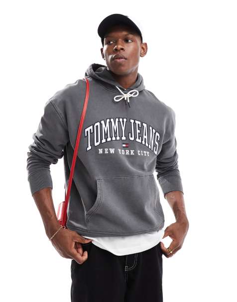 Tommy Jeans - Forvasket sort hættetrøje med collegelogo - view 1