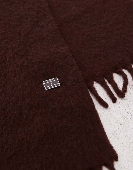 Tommy Jeans – Fransenschal in Schokobraun, 2 von 3