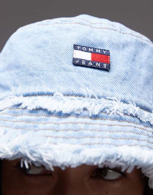 Tommy Jeans frayed denim bucket hat in light blue, 2 of 3
