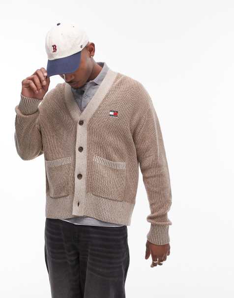 Tommy Jeans - Gebreid tweekleurig vest met logobadge in bruin - view 1