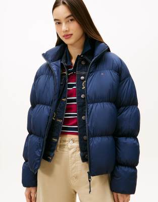 Tommy Jeans - Geraffte Daunen-Pufferjacke in Dunkelblau