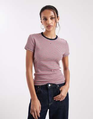 Tommy Jeans - Geripptes Slim-Fit-T-Shirt mit Streifenmuster in Rot, Weiß und Marineblau im Ringer-Design