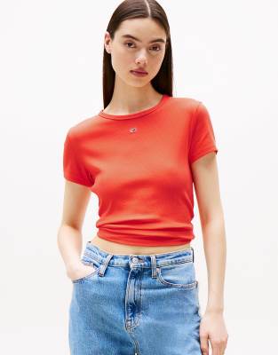 Tommy Jeans - Geripptes T-Shirt in leuchtendem Rot mit schmalem Schnitt-Orange