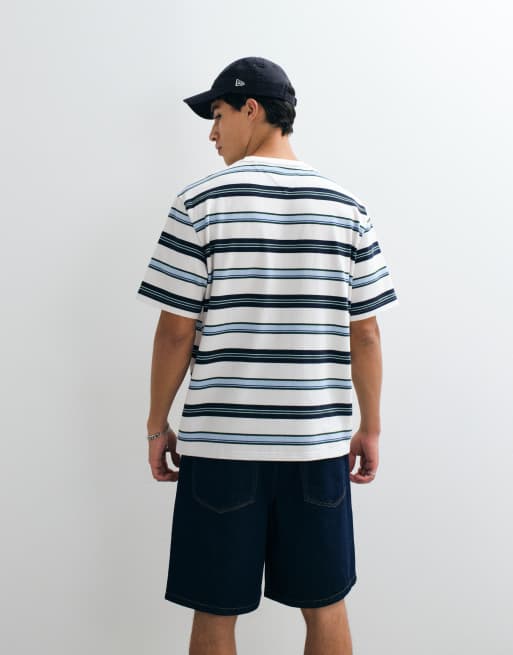Tommy Jeans – Gestreiftes T-Shirt in Weiß/Blau mit Logo-Aufnäher, 4 von 5