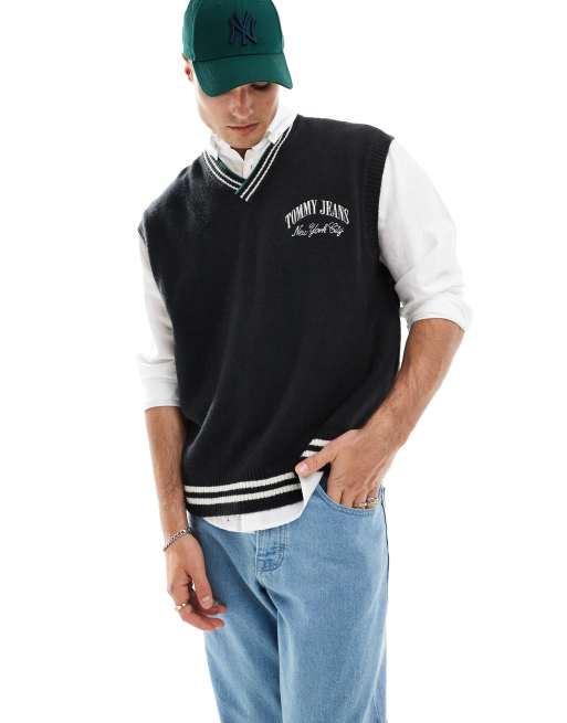 Tommy Jeans - Gilet taglio comodo stile college in maglia nero con logo