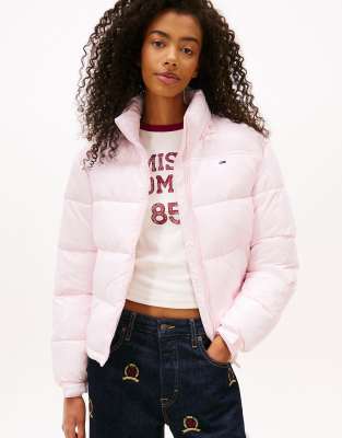 Tommy Jeans - Glänzende, packbare Pufferjacke in Hellrosa