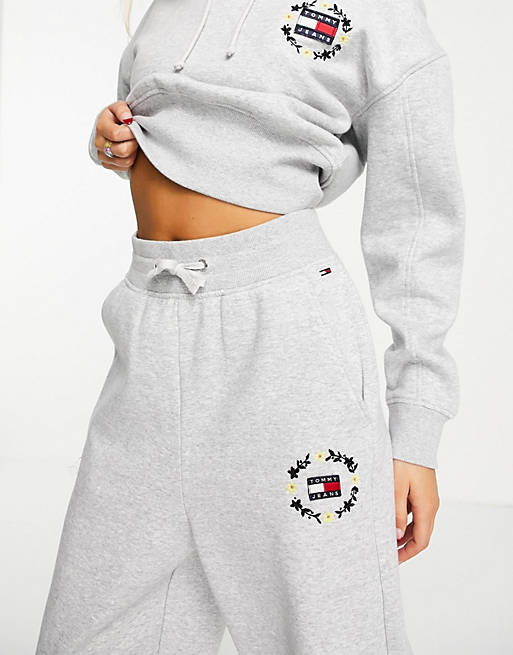 Glamour Profeti Banzai Tommy Jeans - Grå joggingbukser med logo - Del af sæt | ASOS
