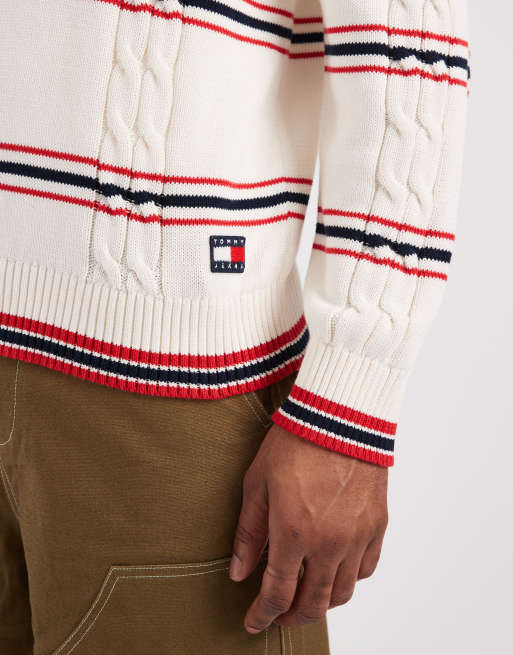 Tommy Jeans – Gräddvit och rödrandig, flätstickad pikétröja, 4 av 5