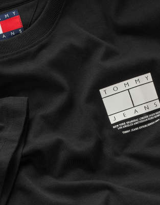 Tommy Jeans Graphic T-shirt In Black