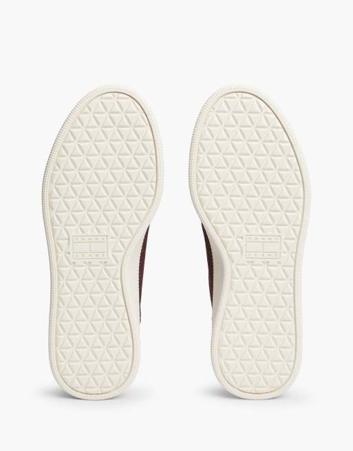 Tommy Jeans Greenwich Sneaker aus Wildleder mit Logo-Anhänger in Dunkelbraun, 5 von 7