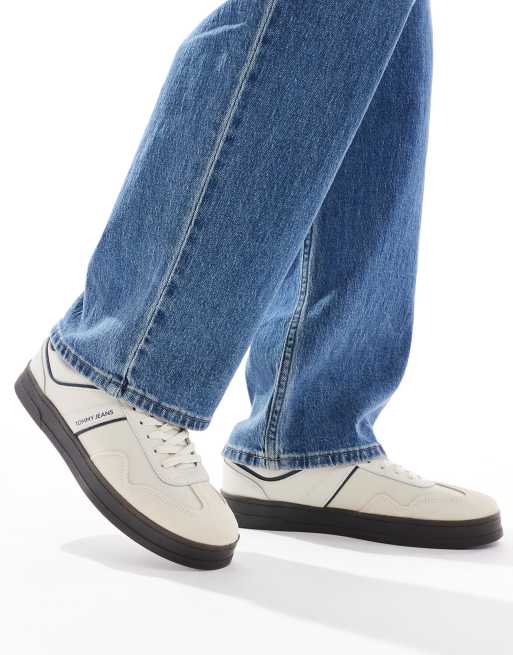 Tommy Jeans Greenwich sneakers in off white and blue, 2 of 5
