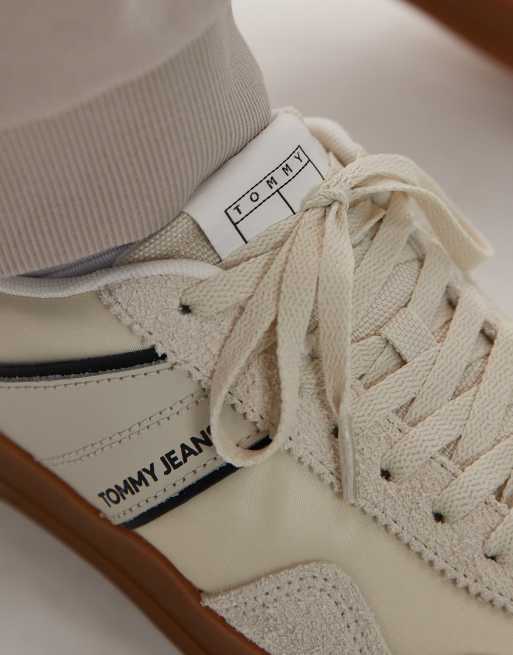 Tommy Jeans Greenwich sneakers in white and brown , 5 of 5