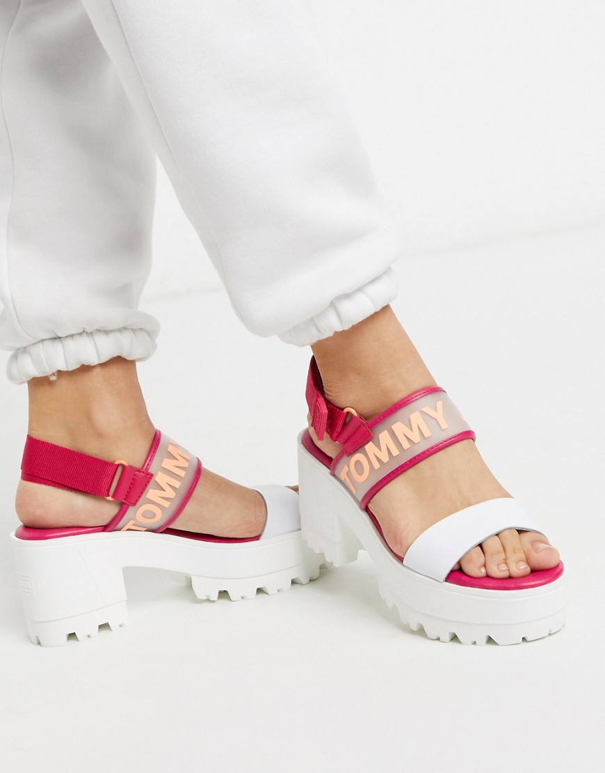 Tommy Jeans – Grova sandaler med klack-Röd