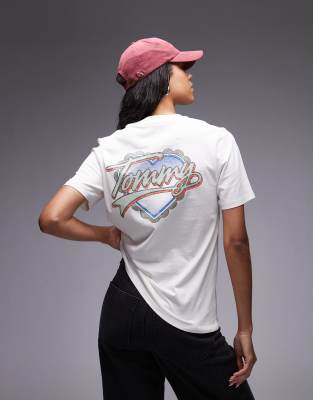Tommy Jeans Heart Back Print T-shirt In White