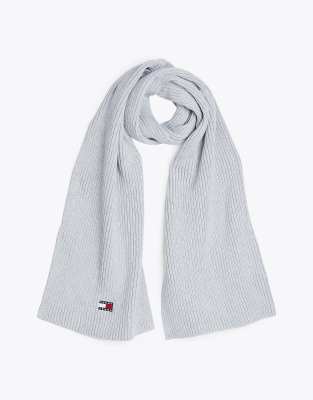 Tommy Jeans Heritage Badge Rib-Knit Scarf in Light Grey