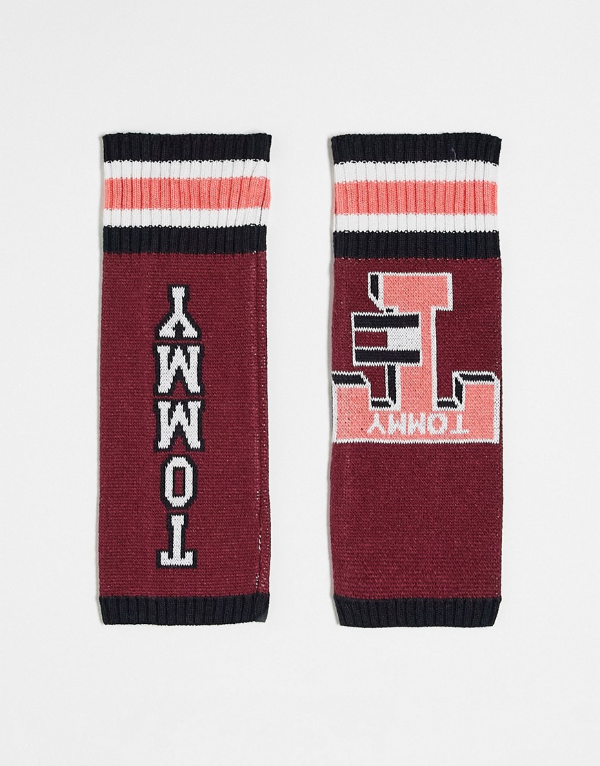 Tommy Jeans heritage logo hand warmers in burgundy-Red