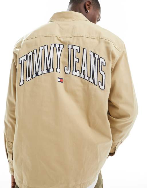 Tommy Jeans - Hero - Sandfarvet overskjorte med collegeprint, 2 af 4
