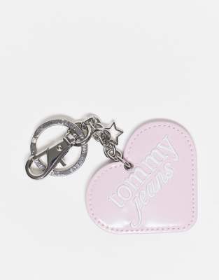 Tommy Jeans - Herzförmiger Taschenanhänger in Rosa