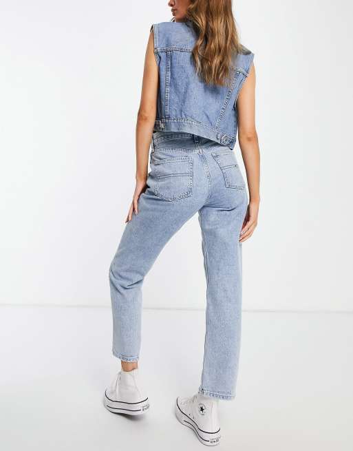 Tommy Jeans high rise straight leg seam detail jeans in light wash, 3 of 4