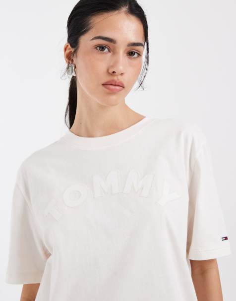 Tommy Jeans - Hvid T-shirt med collegelogo i afslappet pasform - view 1
