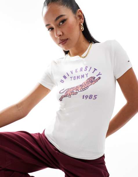 Tommy Jeans - Hvid T-shirt med universitetsgrafik - view 1