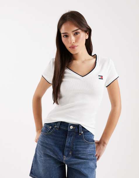 Tommy Jeans - Hvid T-shirt med V-hals og logomærke i Slim Fit - view 1