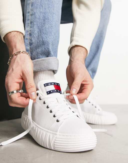 Tommy Jeans - Hvide putsole-sneakers i kanvas
