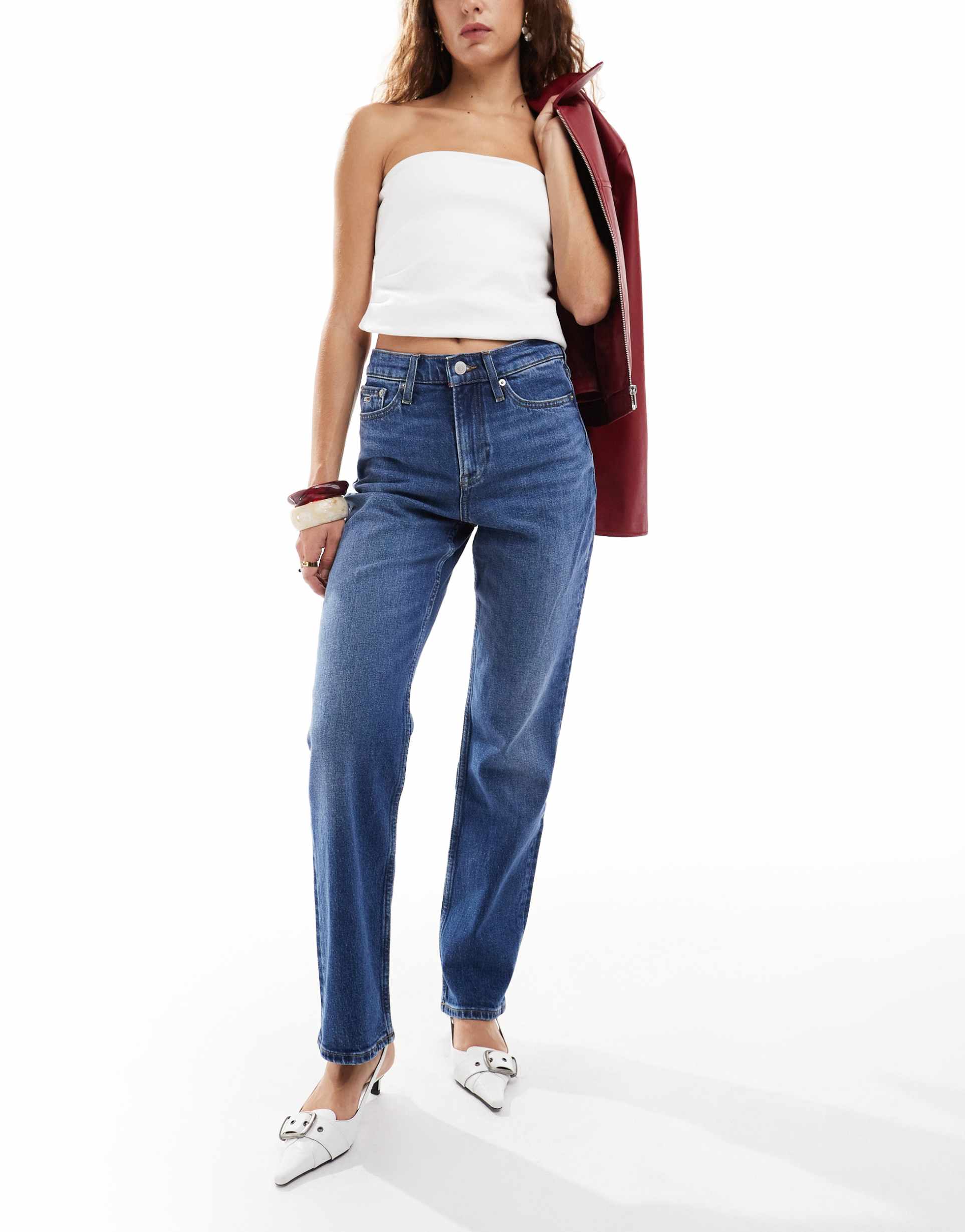 tommy jeans izzie high rise slim straight leg jeans in dark wash