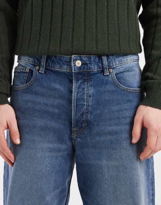 Tommy Jeans – Jaimie – Locker und gerade geschnittene Jeans in mittelblauer Waschung, 5 von 5