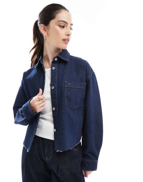 Tommy Jeans – Jeans-Hemdjacke in Dunkelblau - view 1