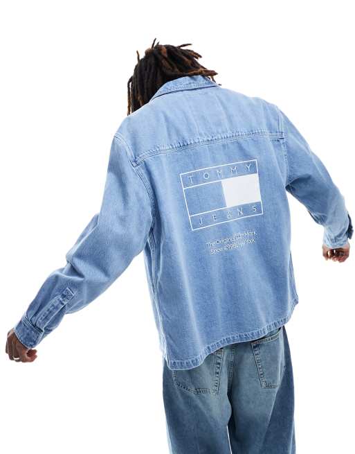 Tommy Jeans – Jeans-Hemdjacke in heller Waschung mit Reißverschluss