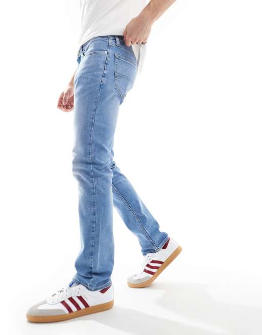 Tommy Jeans – Jeans in verblasstem Blau