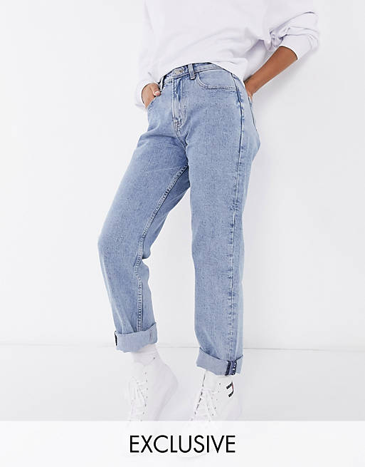Tommy Jeans - Jeans med ekstrahøj talje og lige ben i lys vask