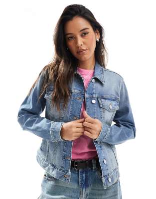 Tommy Jeans - Jeans-Truckerjacke in Hellblau mit schmalem Schnitt