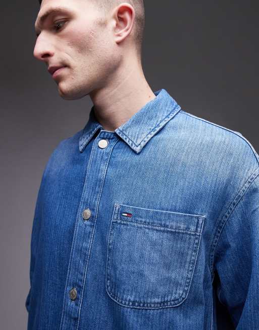 Tommy Jeans – Jeansjacke im Chore-Look in verwaschenem Mittelblau, 4 von 4