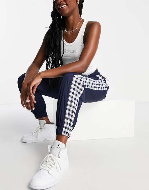 Tommy Jeans - Joggingbukser i nylon med flaglogo og gingham-print - Del af sæt