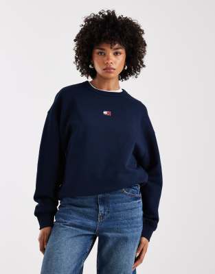 Tommy Jeans - Kastiges Sweatshirt in Marineblau mit Aufnäher