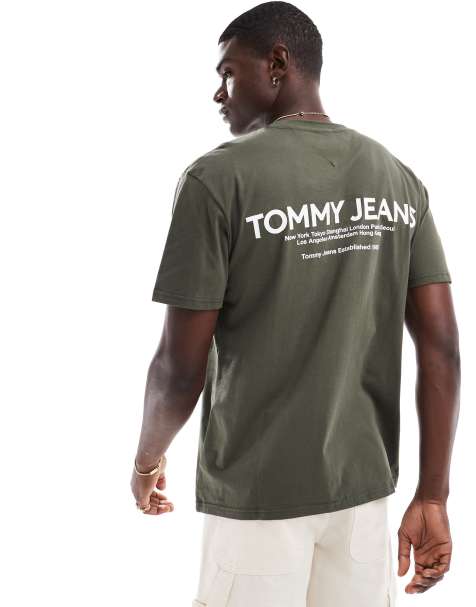 Tommy Jeans – Klassisches T-Shirt in Grün mit linearem Rückenprint - view 1