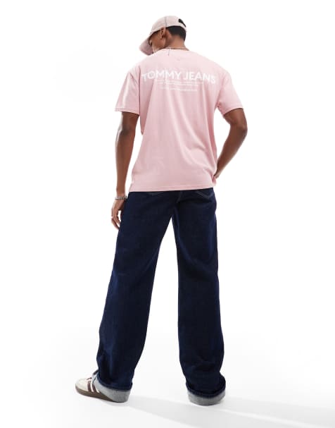 Tommy Jeans – Klassisches T-Shirt in Rosa mit linearem Textprint am Rücken - view 1