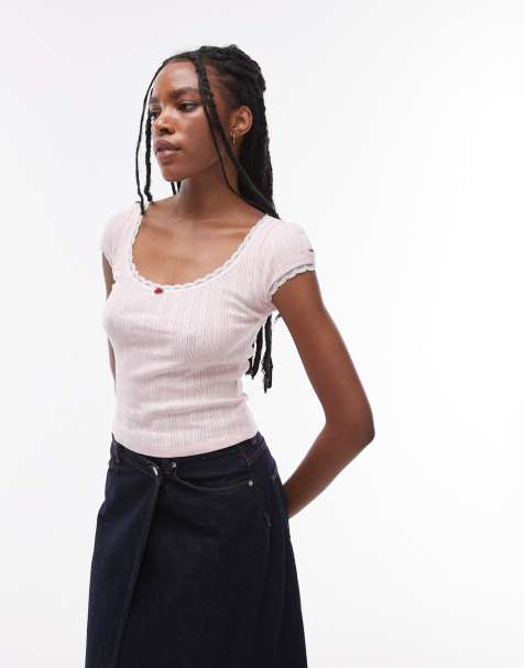 Tommy Jeans – Knapp geschnittenes Pointelle-T-Shirt in Rosa - view 1